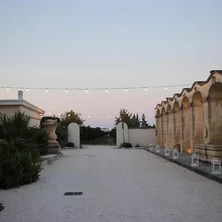 Hotel Masseria Savoia 3*